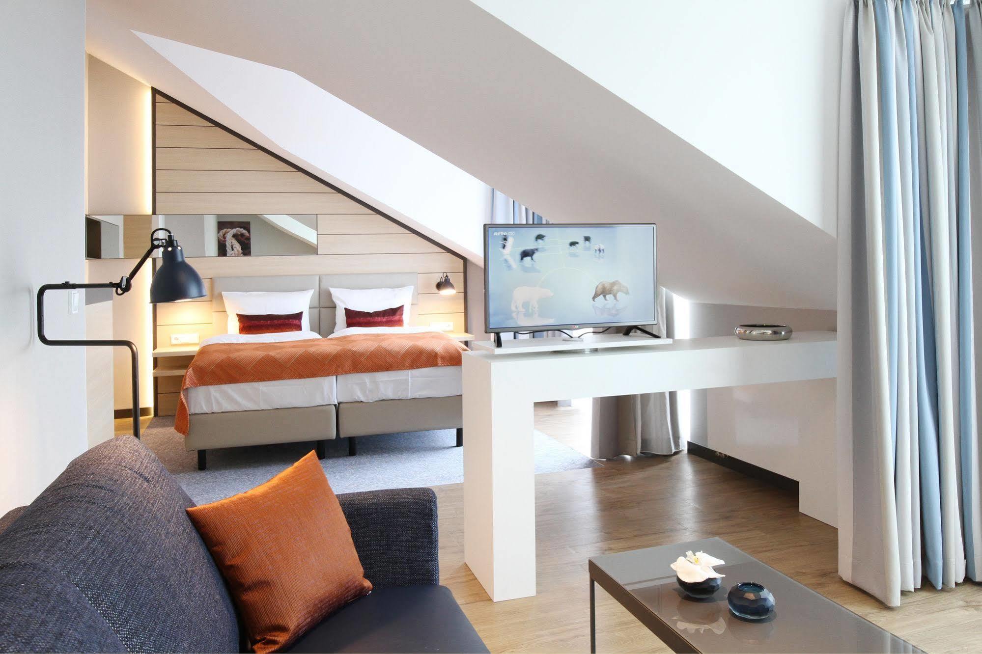 Hafenhotel Meereszeiten Heiligenhafen Zewnętrze zdjęcie
