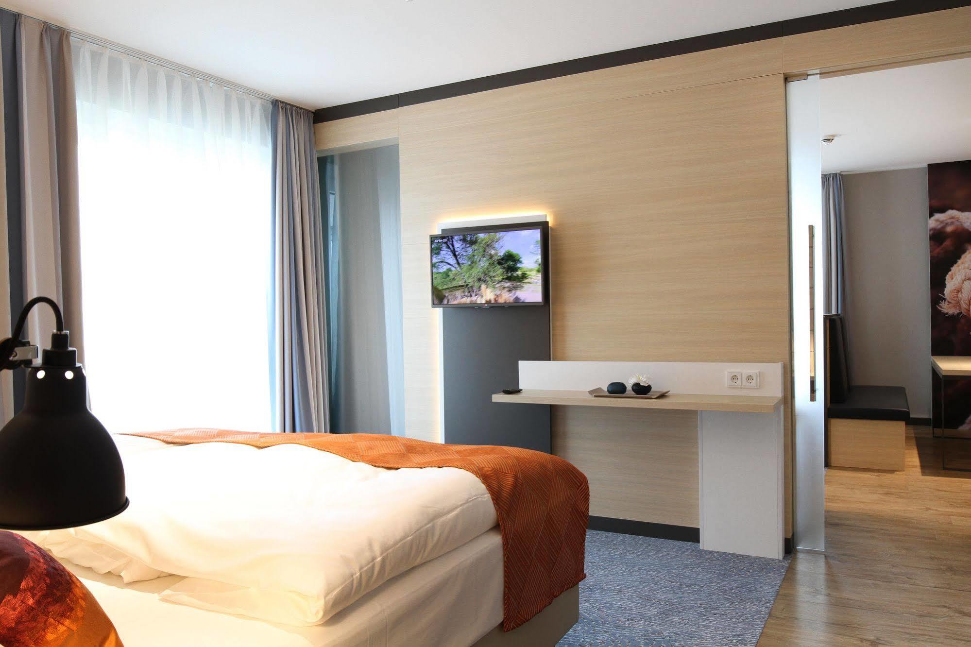Hafenhotel Meereszeiten Heiligenhafen Zewnętrze zdjęcie